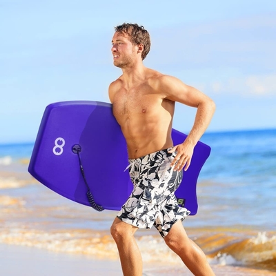 Un bodyboard surfacé sur mesure pour adultes.