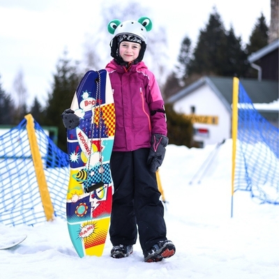 Traîneau de neige unique coloré pour enfants, matériau XPE et corde inclus