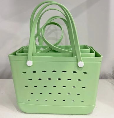 Un sac à main de plage incontournable
