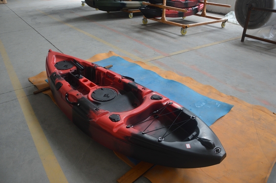 Débloquez votre explorateur intérieur avec notre kayak de pêche camouflé léger
