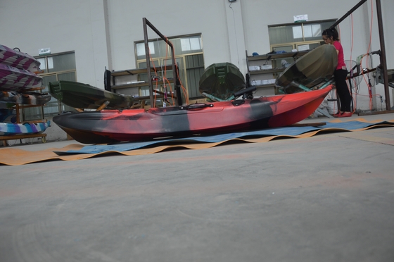 130 kg/287 lbs Capacité de charge 2,7M 1 personne Assis sur le dessus Kayak pour la pêche en famille