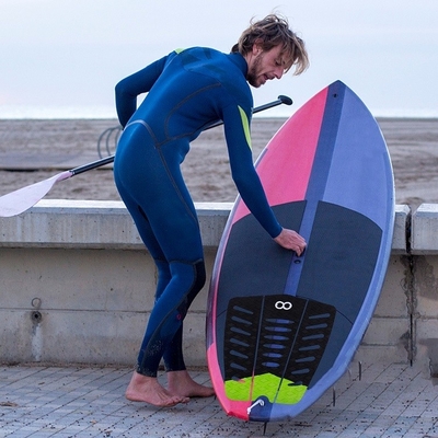 Pad de traction sur une planche de surf en mousse EVA personnalisé en couleur Pantone Woowave 3m Deck Knee Pads